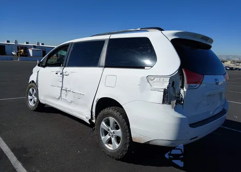 2013 Toyota Sienna Le V6 8 Passenger from USA, damaged, VIN 5TDKK3DC7DS327698